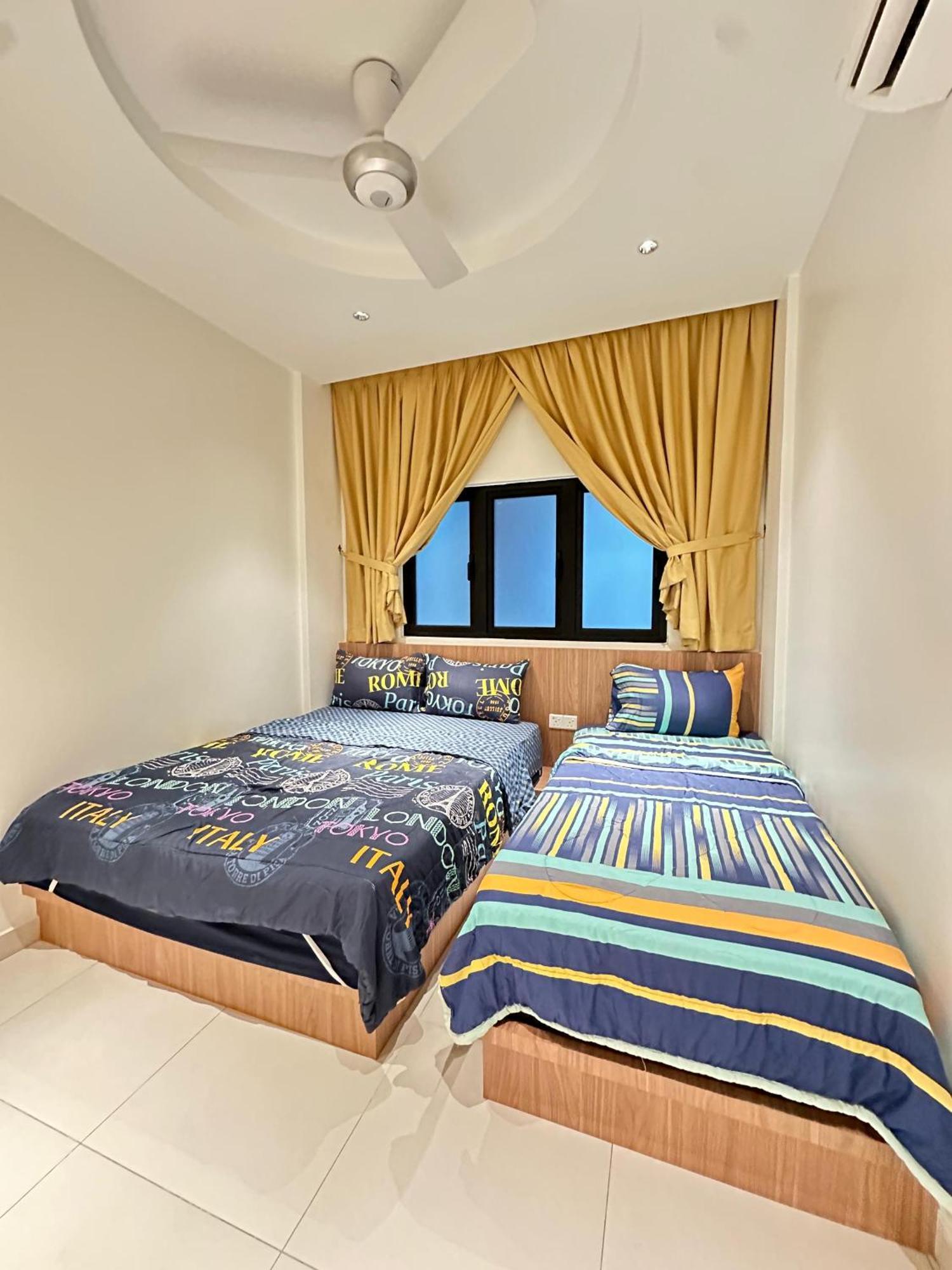 Comfy Beachfront View At Seri Bulan Teluk Kemang Pangsapuri